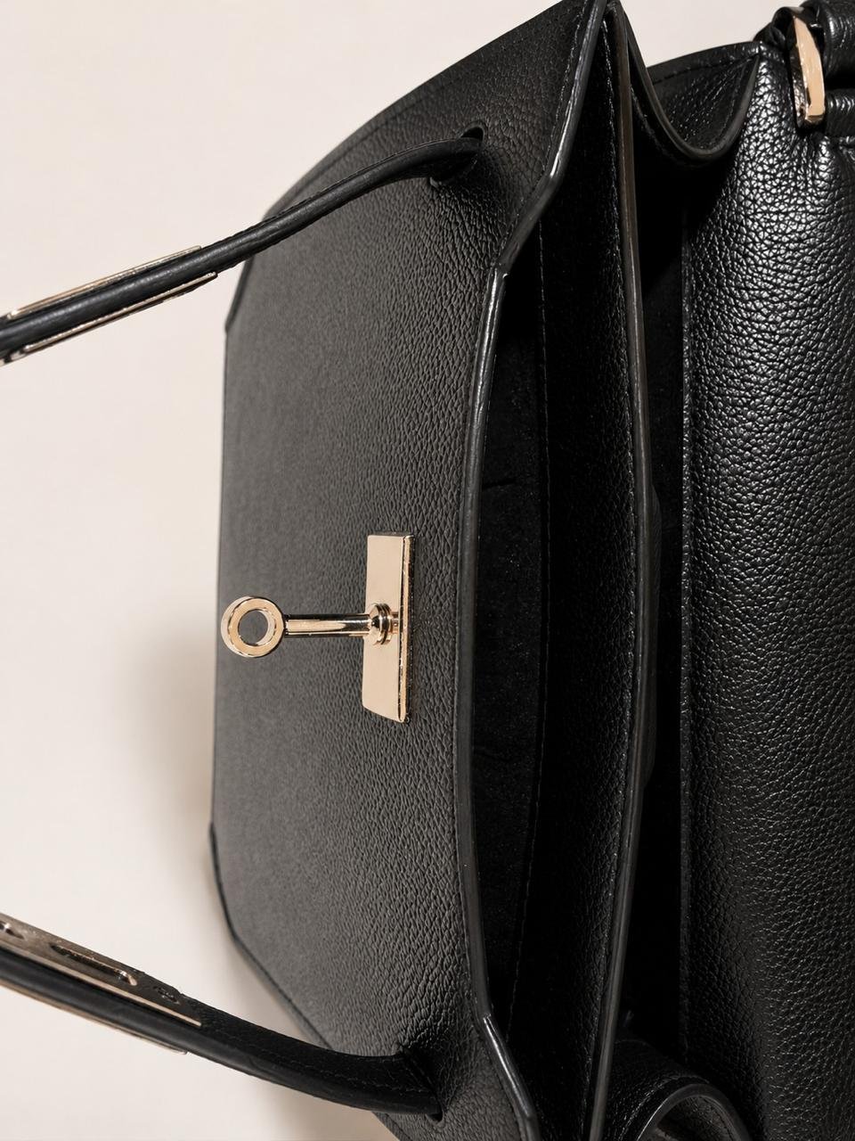 Élan leather clutch Élan leather clutch